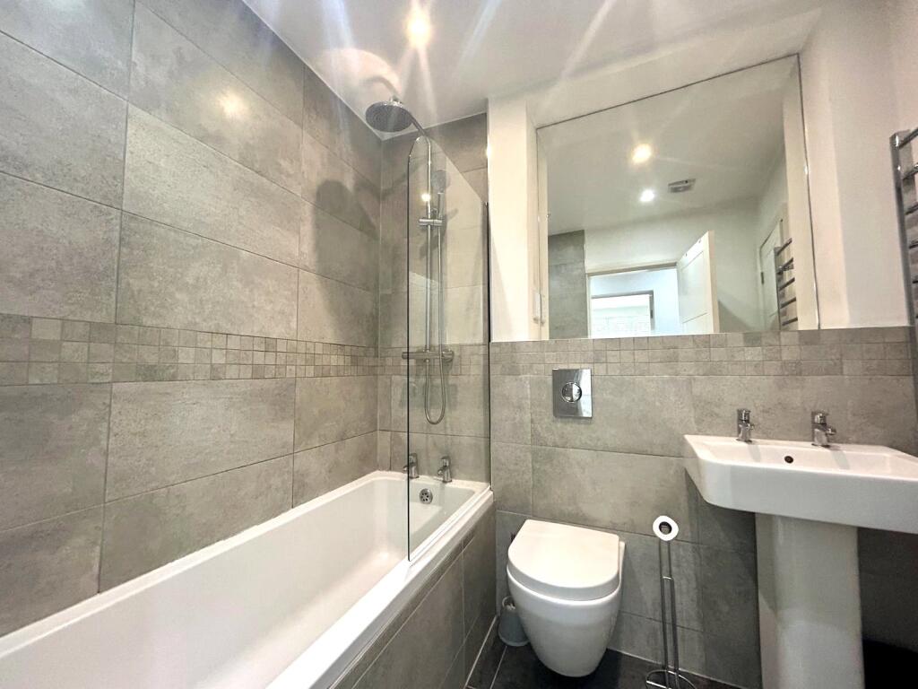 Apartment in Leeds, Boston Spa - View 4