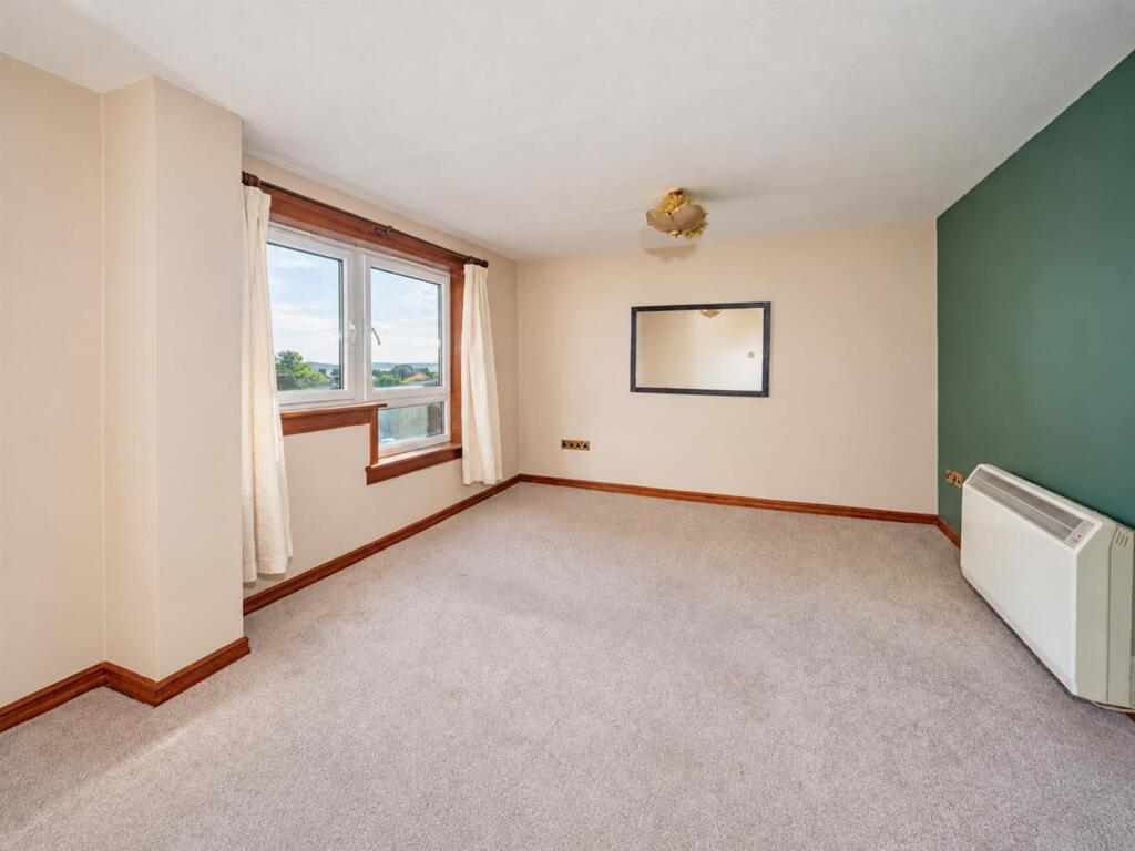 Kinghorne Court, Dundee photo 3