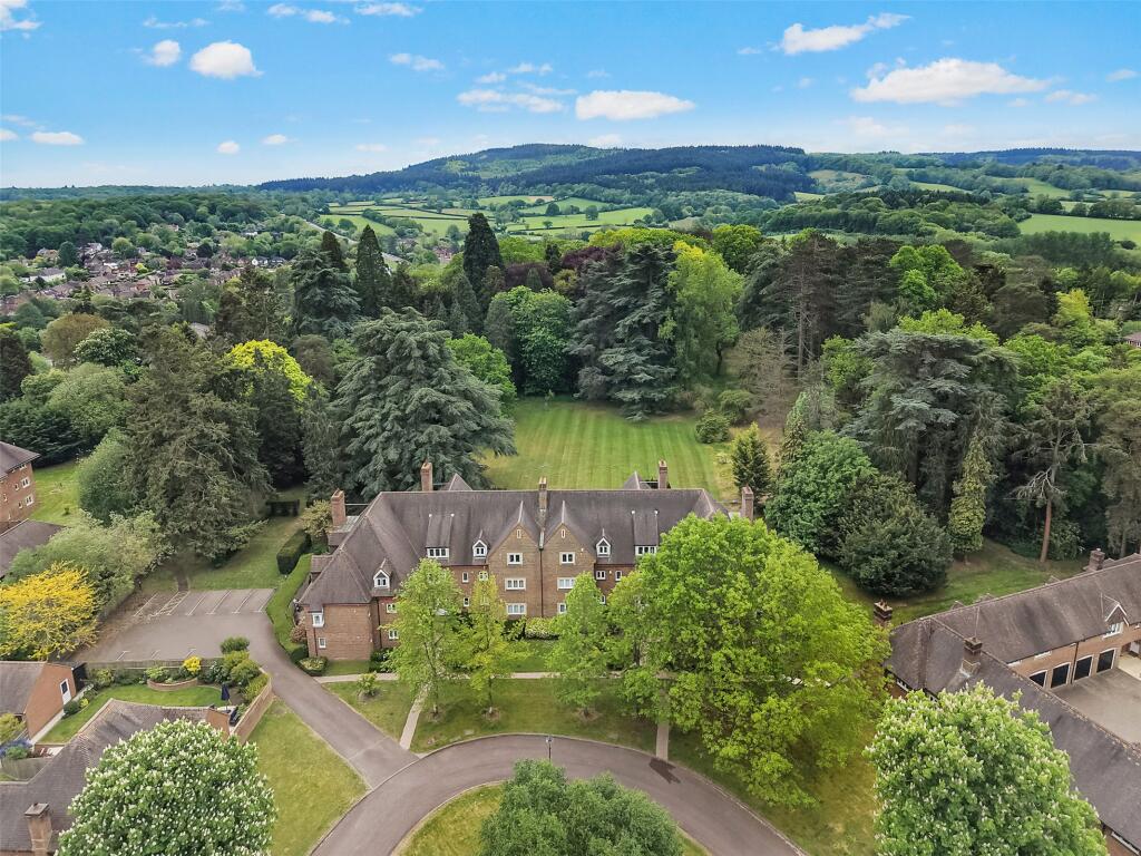 Apartment in Mole Valley, Dorking