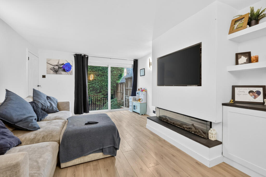House in Southend-on-Sea - View 2
