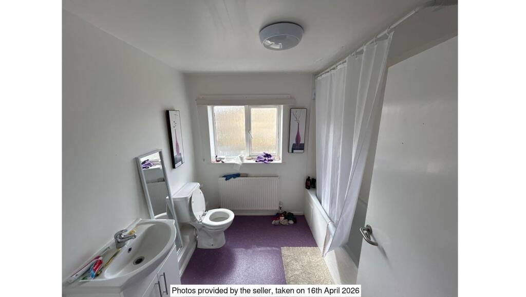 Apartment in Calderdale, West Yorkshire - View 5