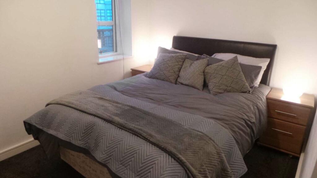 Apartment in Manchester - View 5