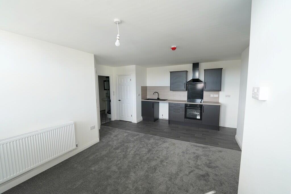 Apartment in Newcastle upon Tyne - View 4