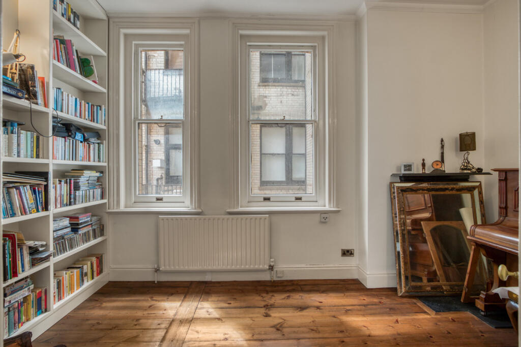 Apartment in London - More