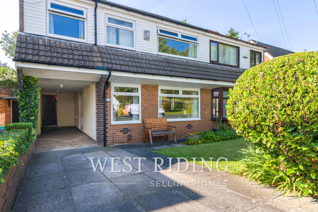 Main image of property: Pineway, Lees, Oldham