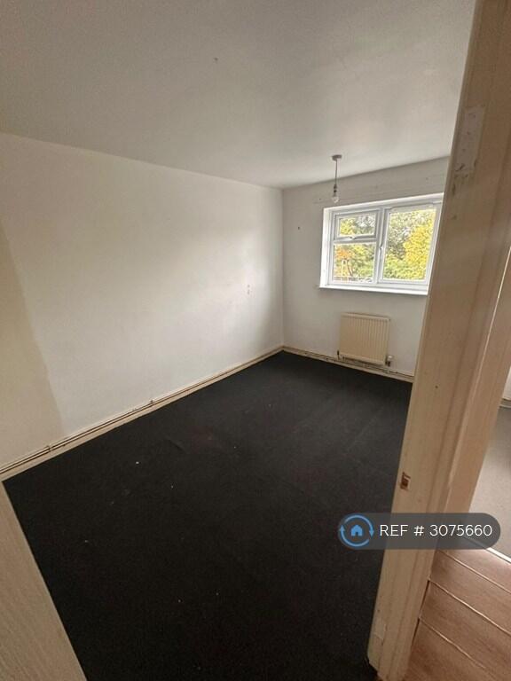 Apartment in Bromley - View 5