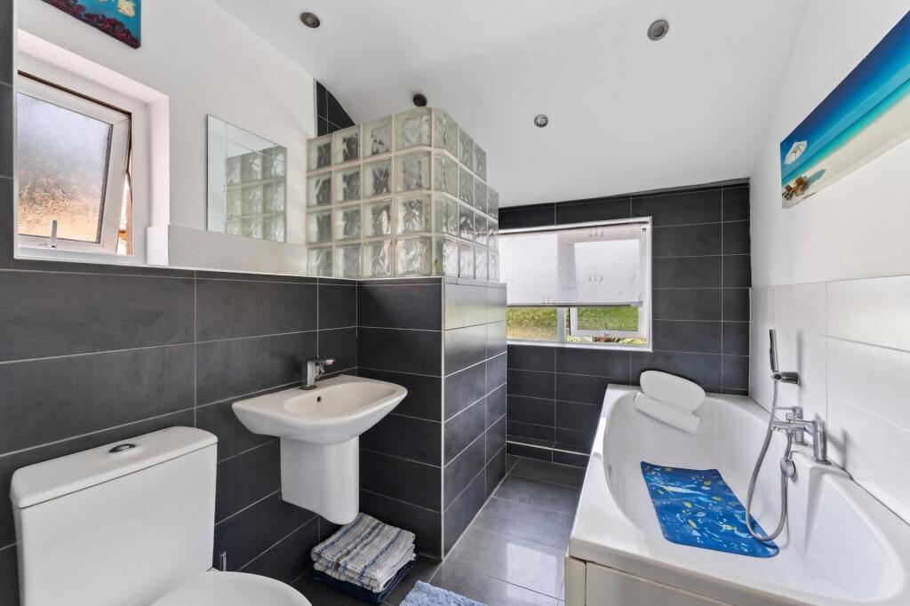 Apartment in Bournemouth - View 5
