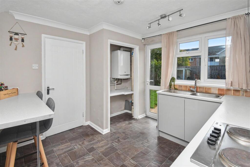 House in Corby, North Northamptonshire - View 5