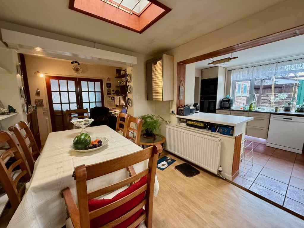 House in Glastonbury, Somerset - View 2