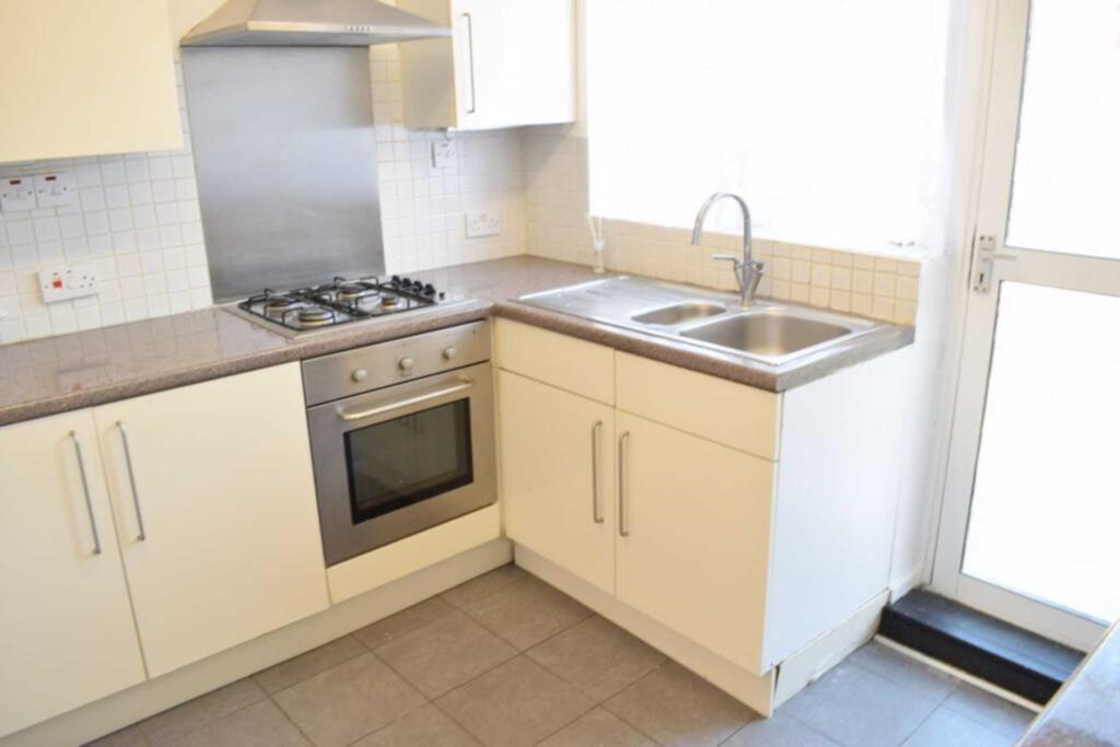 Additional image 2 of Breaks Road, Hatfield