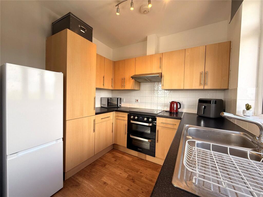 Apartment in Guildford - More