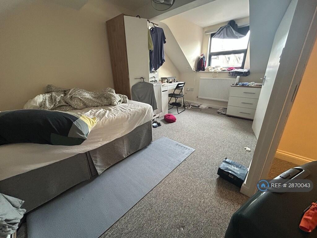 4 bedroom terraced house for rent