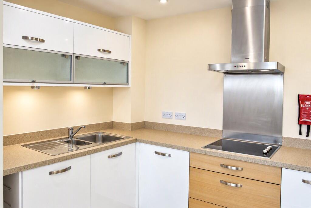 Apartment in Rushmoor, Hampshire - More