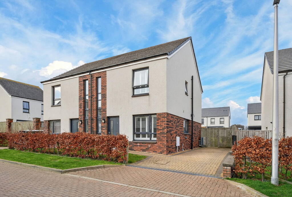 Main image of property: 3 Davaar Crescent, Doonfoot, KA7 4BS