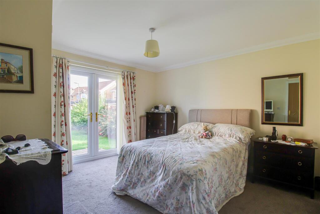 House in Wakefield - View 4