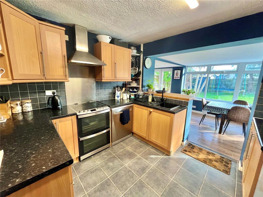 Bartletts Well Road, Sageston, Tenby, Pembrokeshire, SA70 – pohled 2