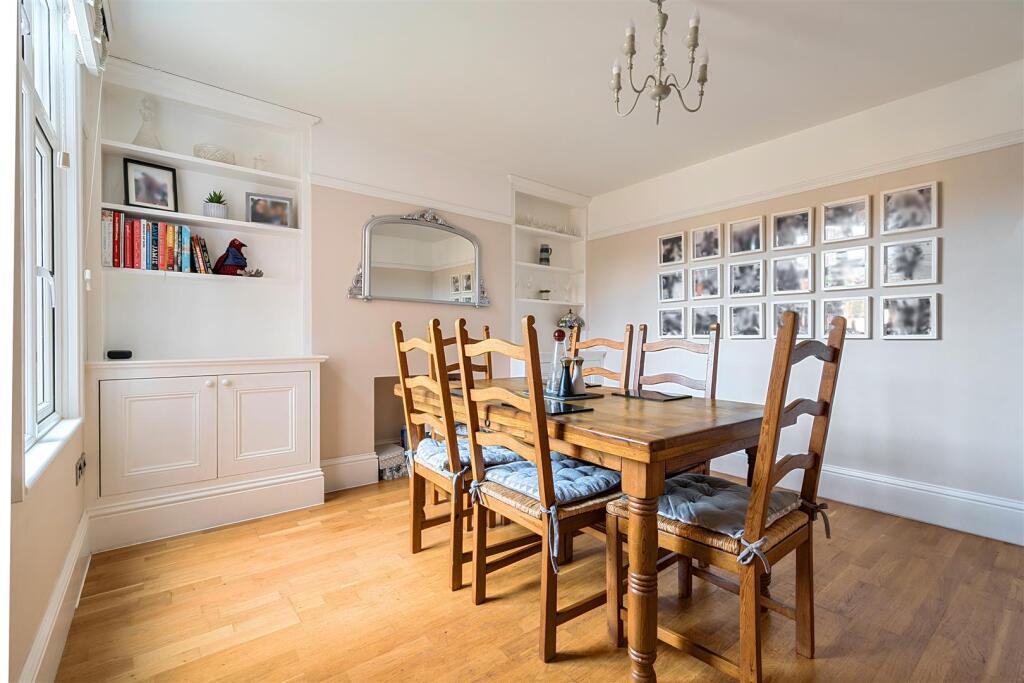House in Stratford-on-Avon, Stratford-upon-Avon - View 4