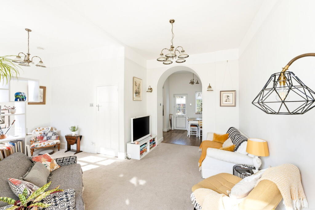 Golden Acre, East Preston, West Sussex, BN16 photo 3