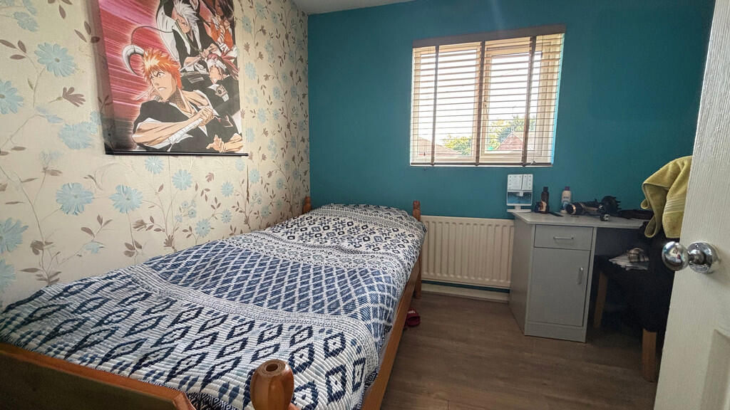 Bain Avenue, Camberley - More