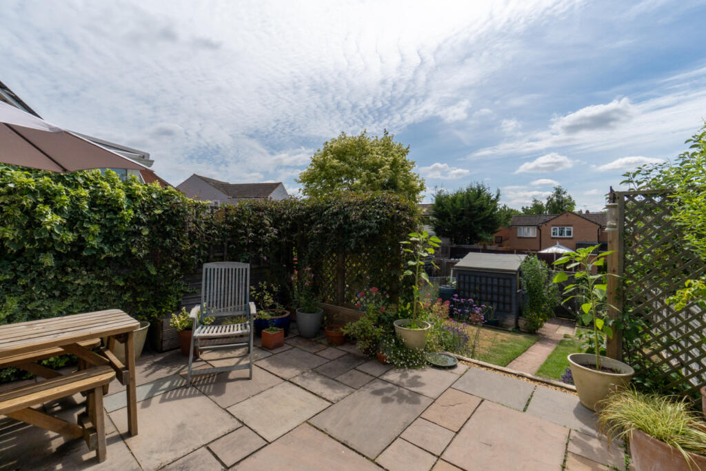 Carnation Drive, Saffron Walden, Essex, CB10 photo 2