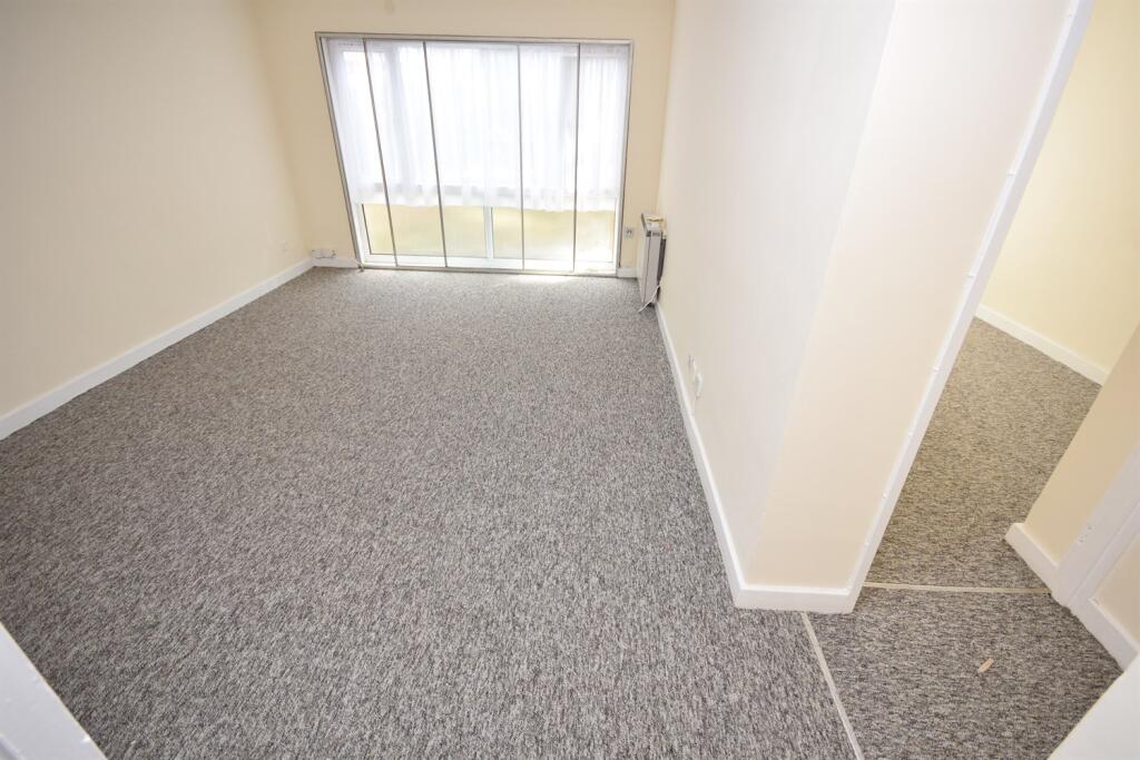 Apartment in Chelmsford, Moulsham - View 2
