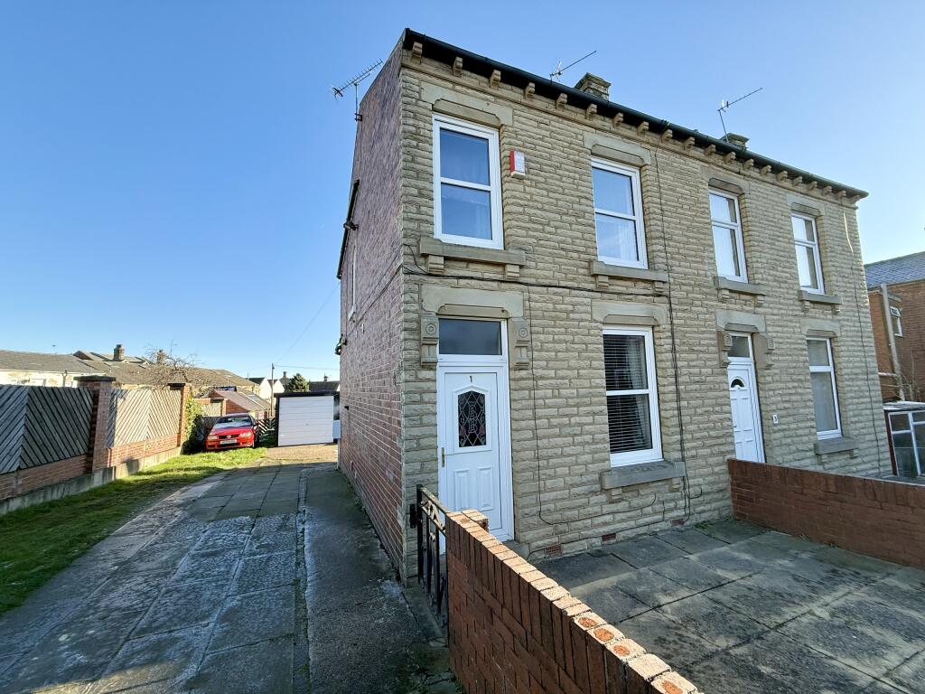 3-bed semi-detached on The Overcroft, School Lane, Horbury, Wakefield, West Yorkshire, £240,000