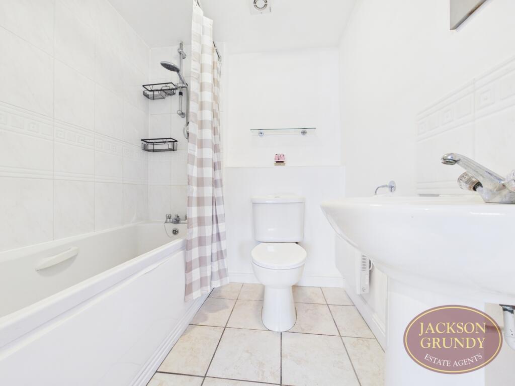 Farnborough Drive, Daventry, NN11 8AL - View 6