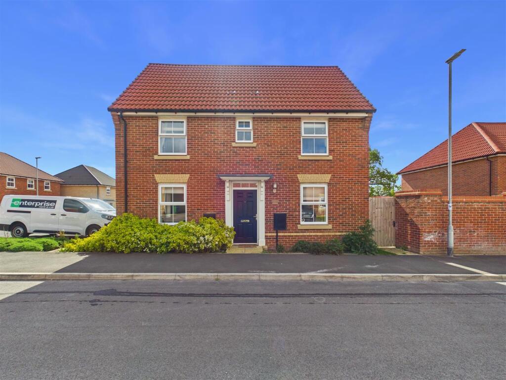 Main image of property: Broad Avenue, Hessle
