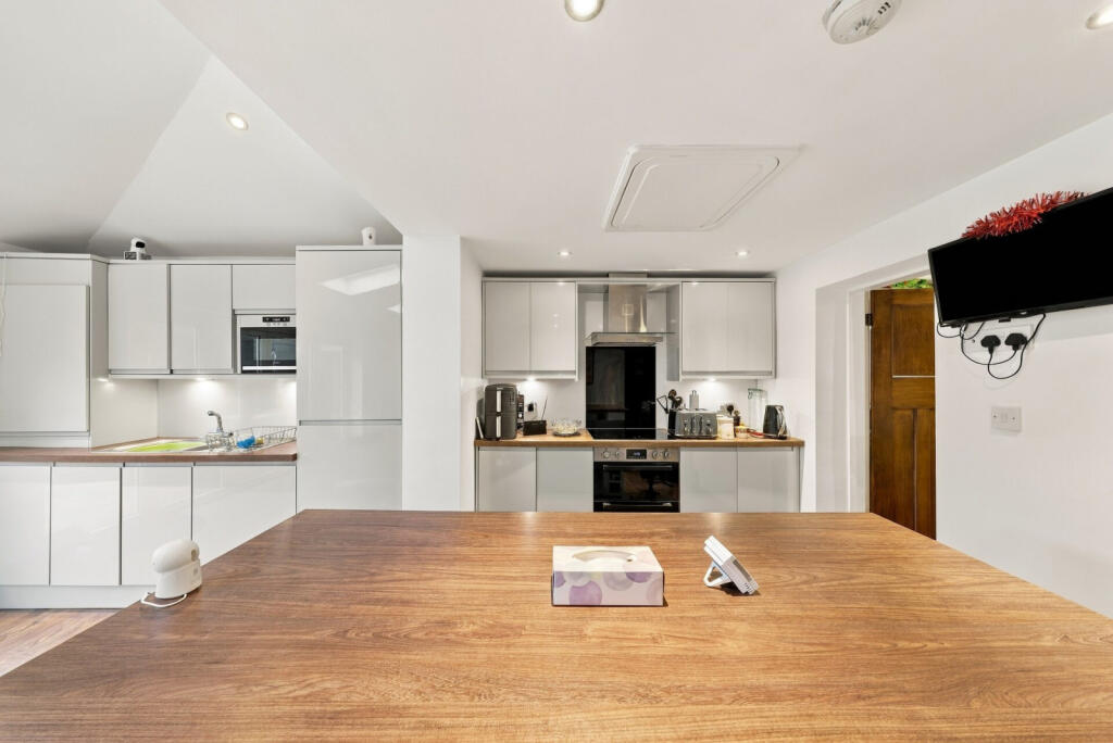 Butterstile Lane, Prestwich, M25 photo 3