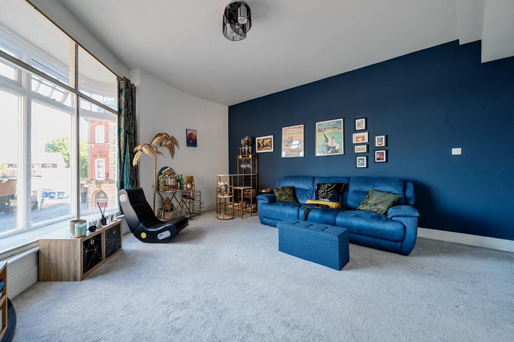 Apartment in Portsmouth, Southsea - View 2