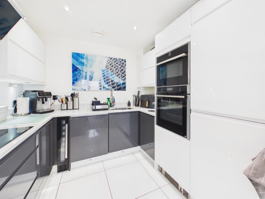 Apartment in Glasgow, South Lanarkshire - View 5