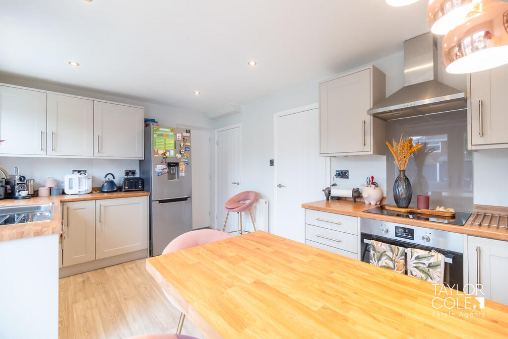 House in Tamworth, Staffordshire - More