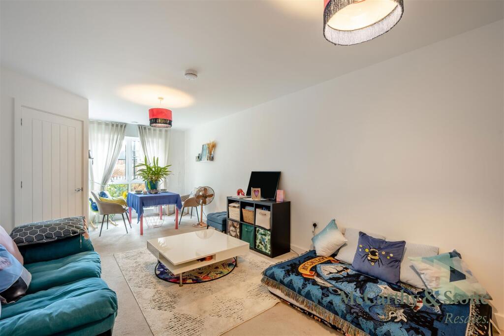 Apartment in Ipswich, Stoke - View 3
