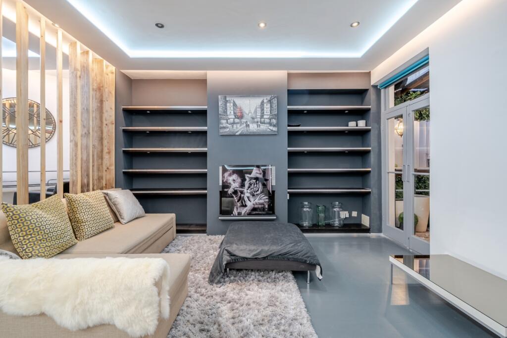 Apartment in London - View 2