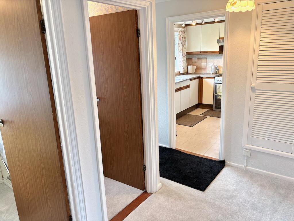 11 The Orchard, Snainton, Scarborough, North Yorkshire, YO13 9AU photo 4