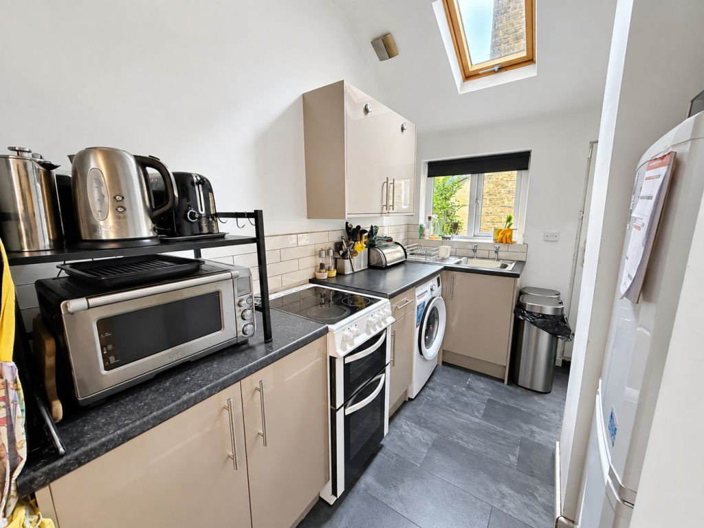 House in Bradford, Shipley - View 4