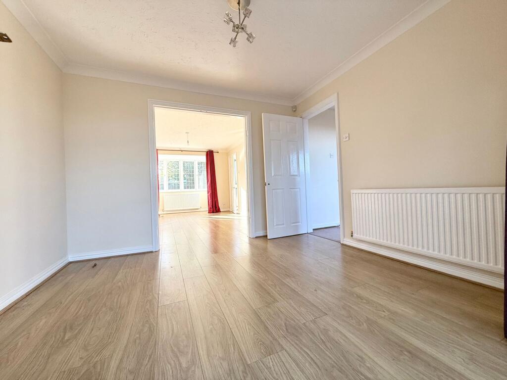 House in Luton - View 2