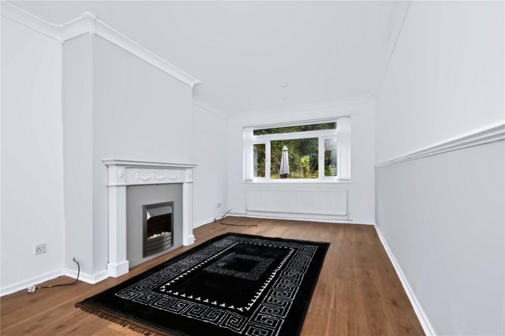 House in Oldham, Shaw and Crompton - View 4