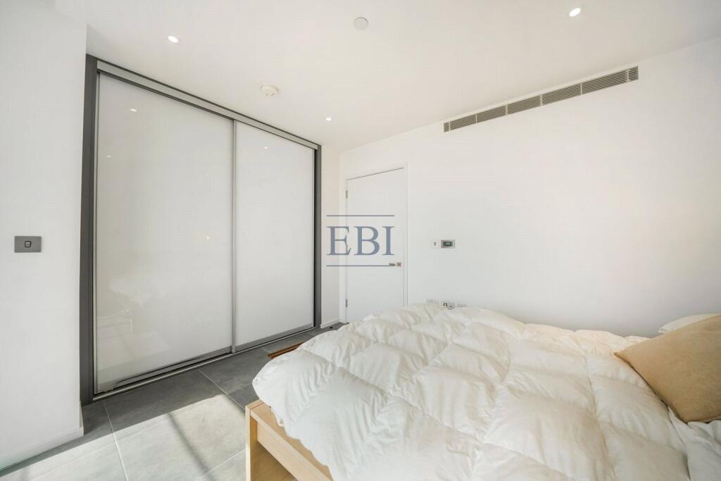 Apartment in London - More