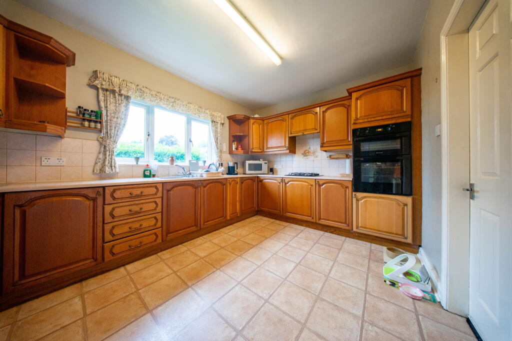 Additional image 4 of Valley Fold, Queensbury, Bradford, BD13 2LF