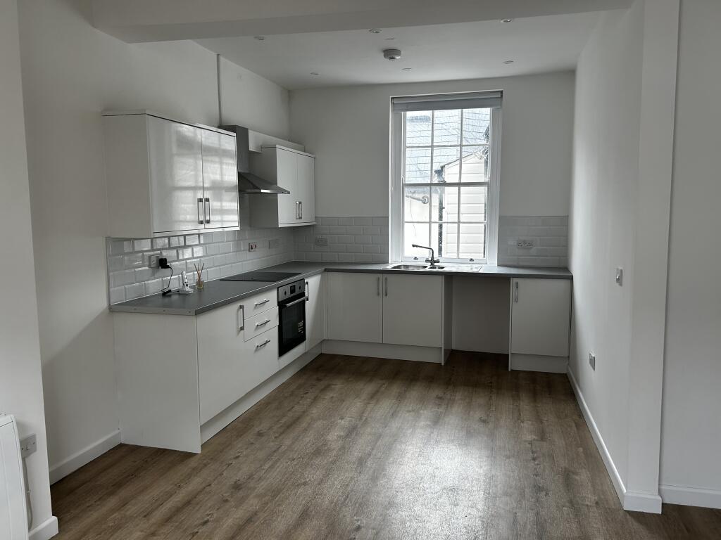 Flat 1 Kitchen