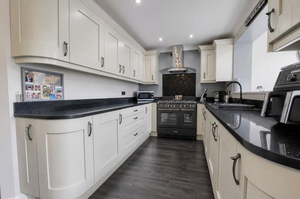 House in Stockton-on-Tees - More