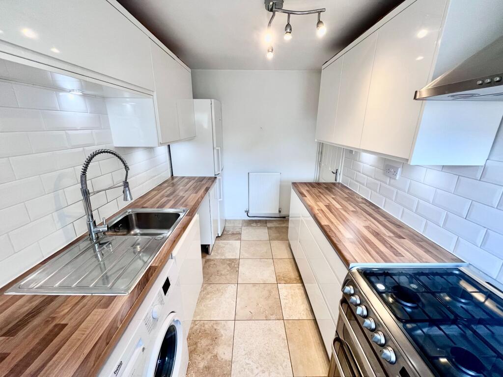 House in Newport Pagnell, City of Milton Keynes - View 5