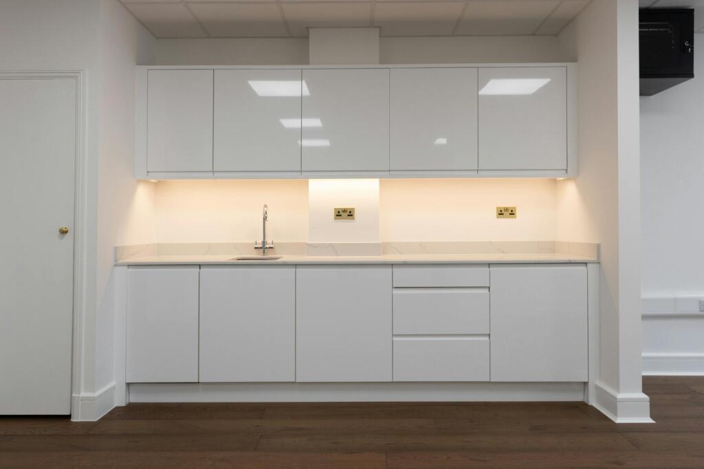 Office 14a Kitchen.jpg