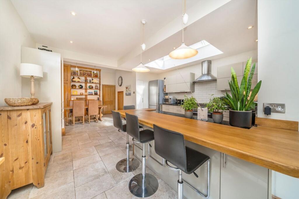 House in Kingston upon Thames - View 5