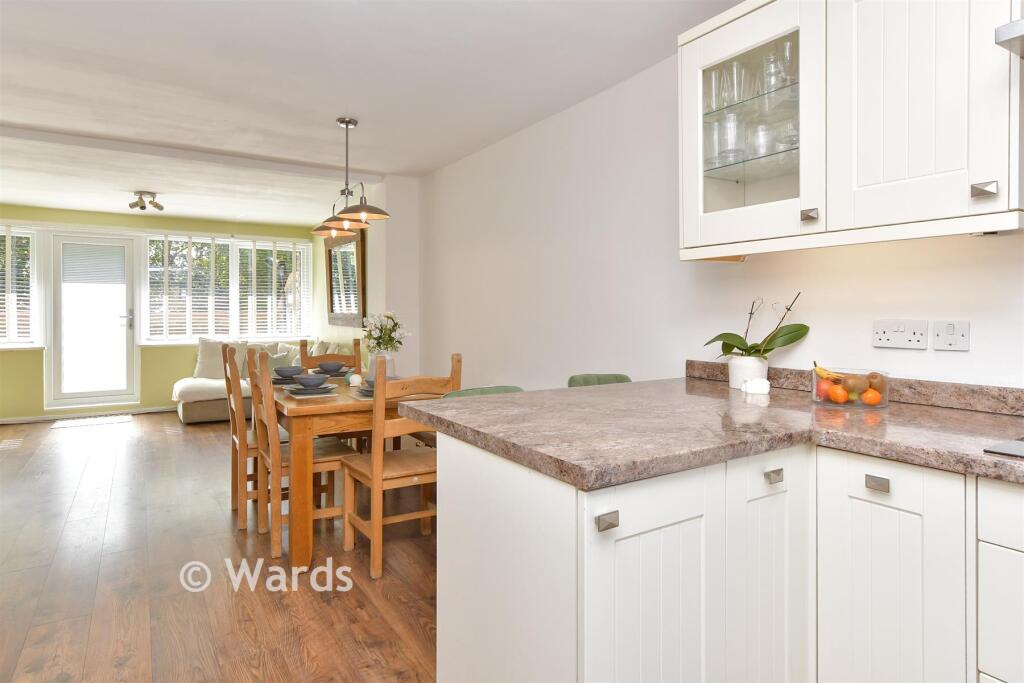Apartment in Dartford - View 5