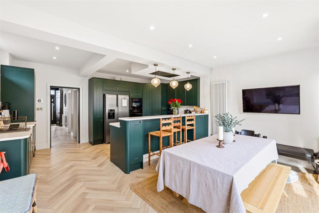 House in Brighton - View 5