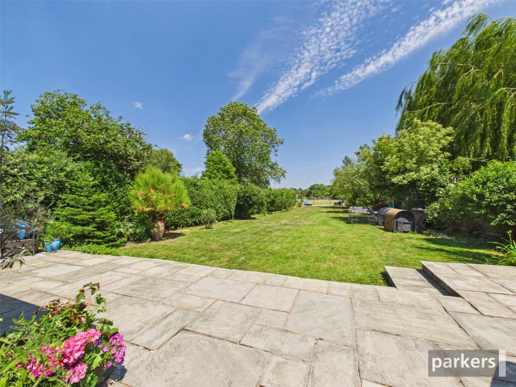 Wokingham Road, Hurst, Reading, Berkshire, RG10 - View 4