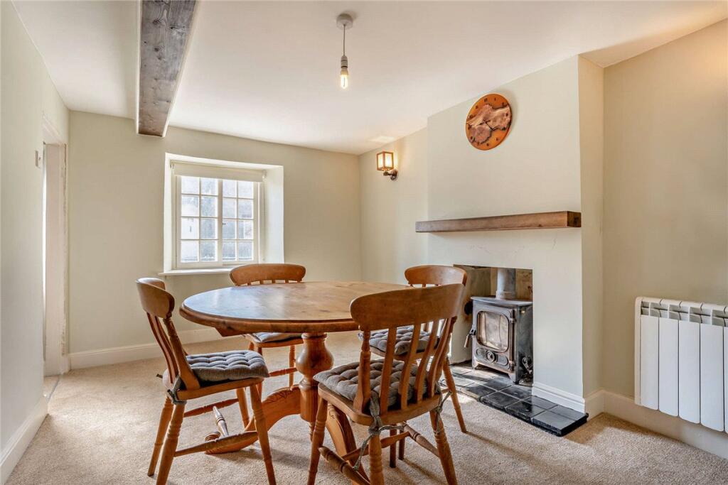 House in West Tanfield, North Yorkshire - More