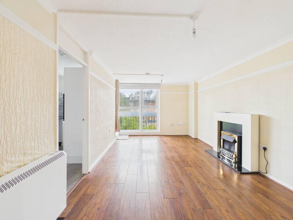 Apartment in Wigan - More